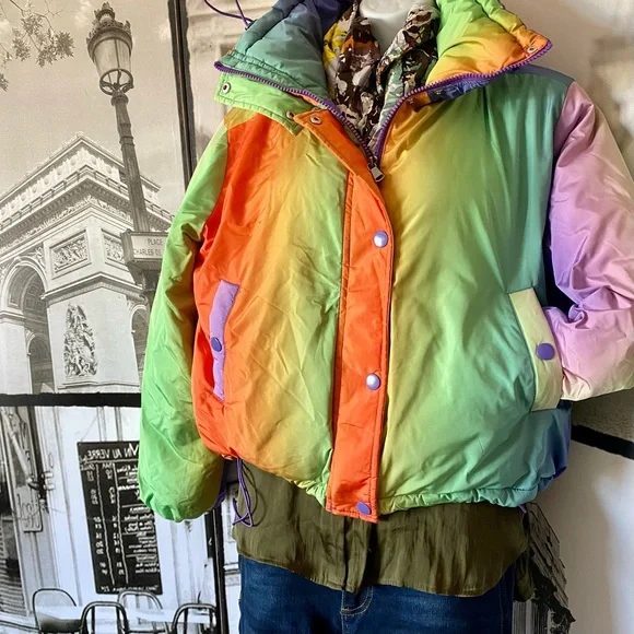 NWT URBAN OUTFITTERS - BDG | Trendy Rainbow Tie-Die Look Cozy Statement Pc Sz S - Picture 3 of 14